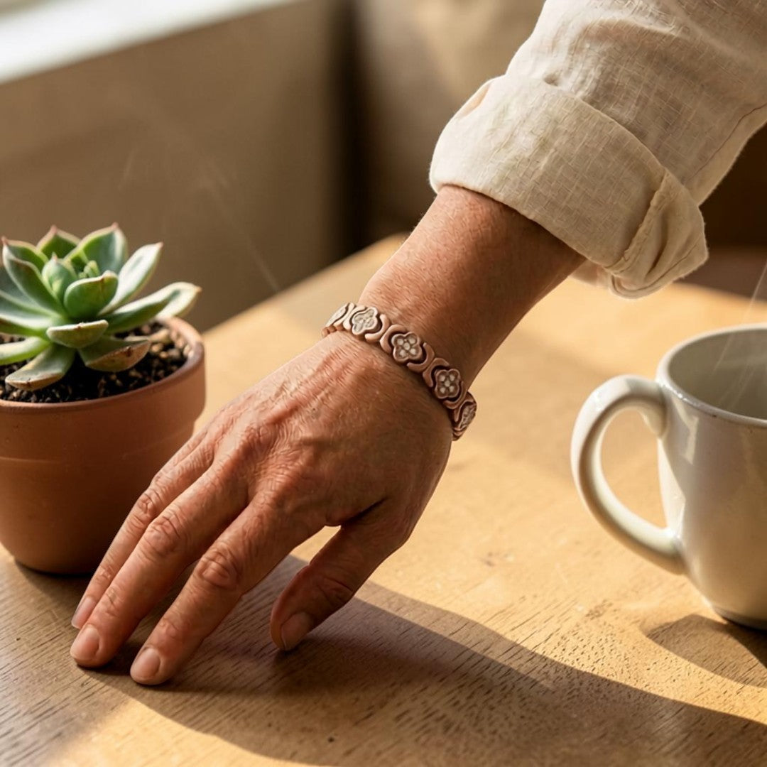Mary's Escuro Copper Bracelet